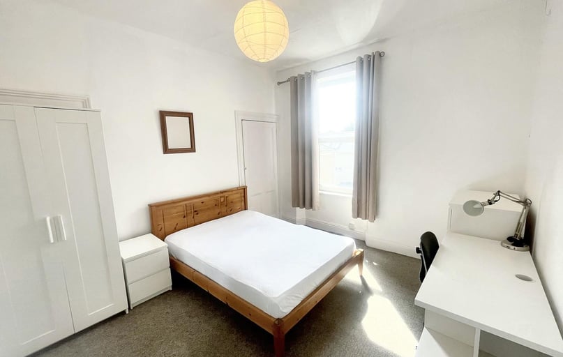 Greenbank Avenue, Lipson, Plymouth - Image 1